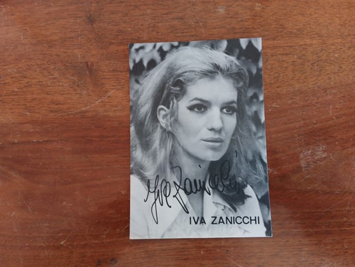 Autografo iva zanicchi - iva,